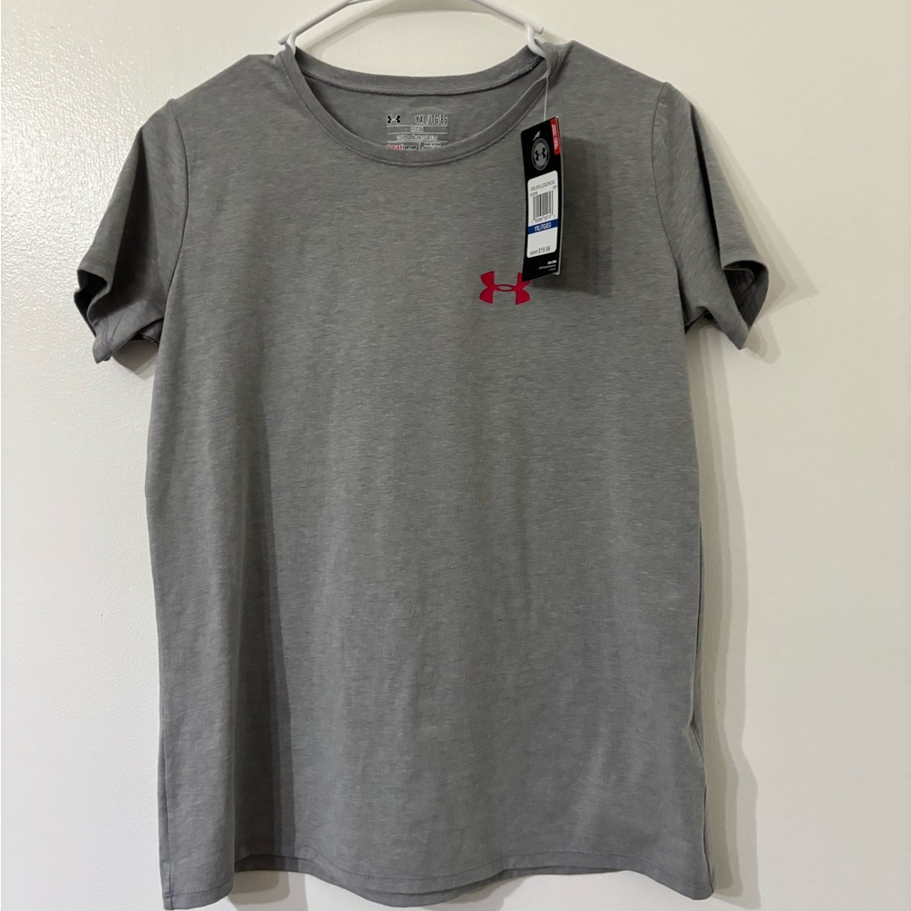 NWT Girls Under Armour Gray Short Sleeve Tee. Size YOUTH XL